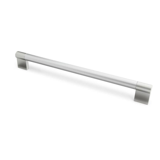 Stangengriff Narjis 260 mm Aluminium eloxiert und lackiert stehend auf weißem Hintergrund