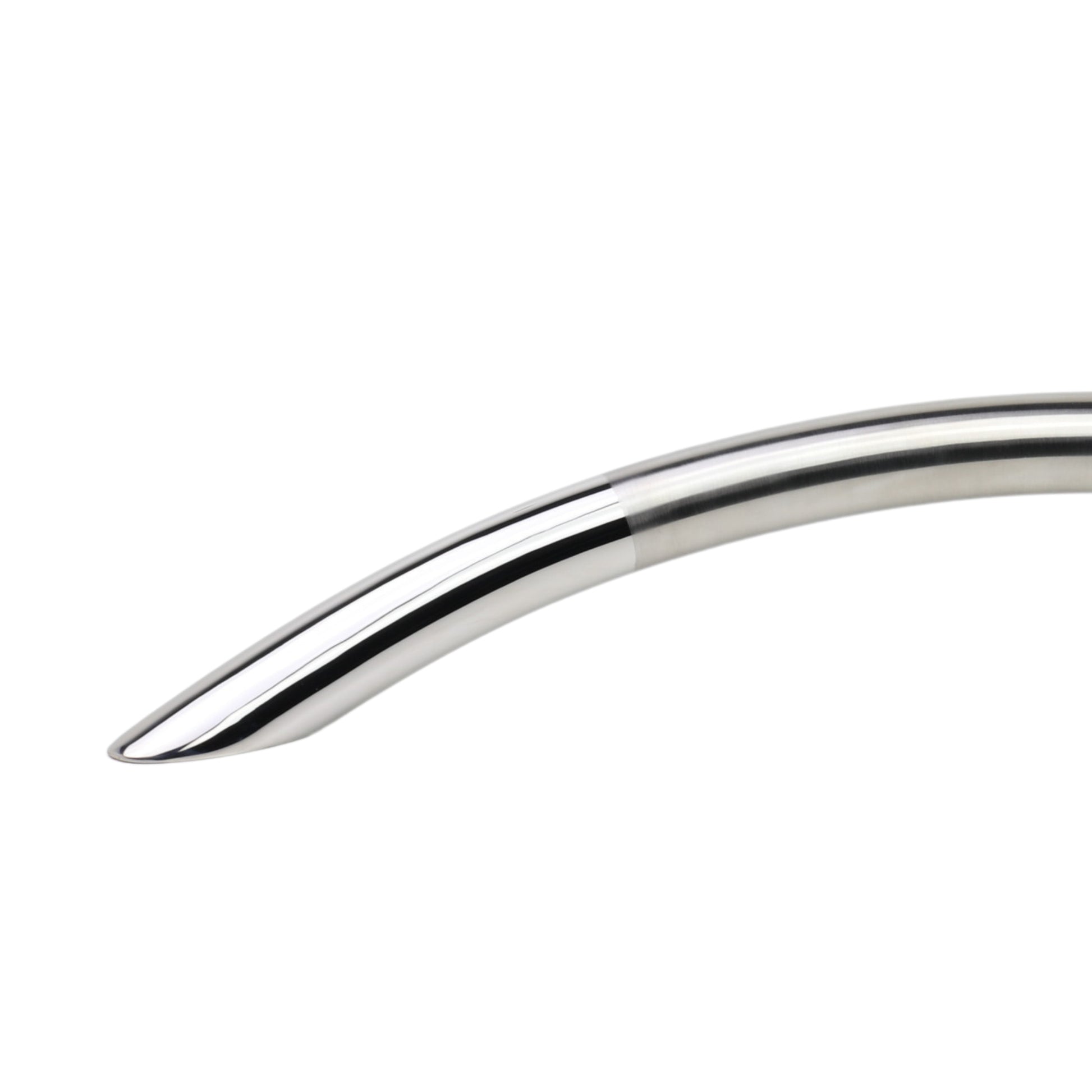 Haustürgriff Verto - Ausschnitt von gebogenem Edelstahlstoßgriff mit 500 mm Lochabstand