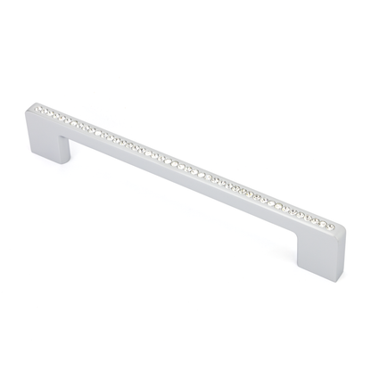 Kristall-Bügelgriff Zehra 160 mm variabel Chrom matt frontal auf weißem Hintergrund