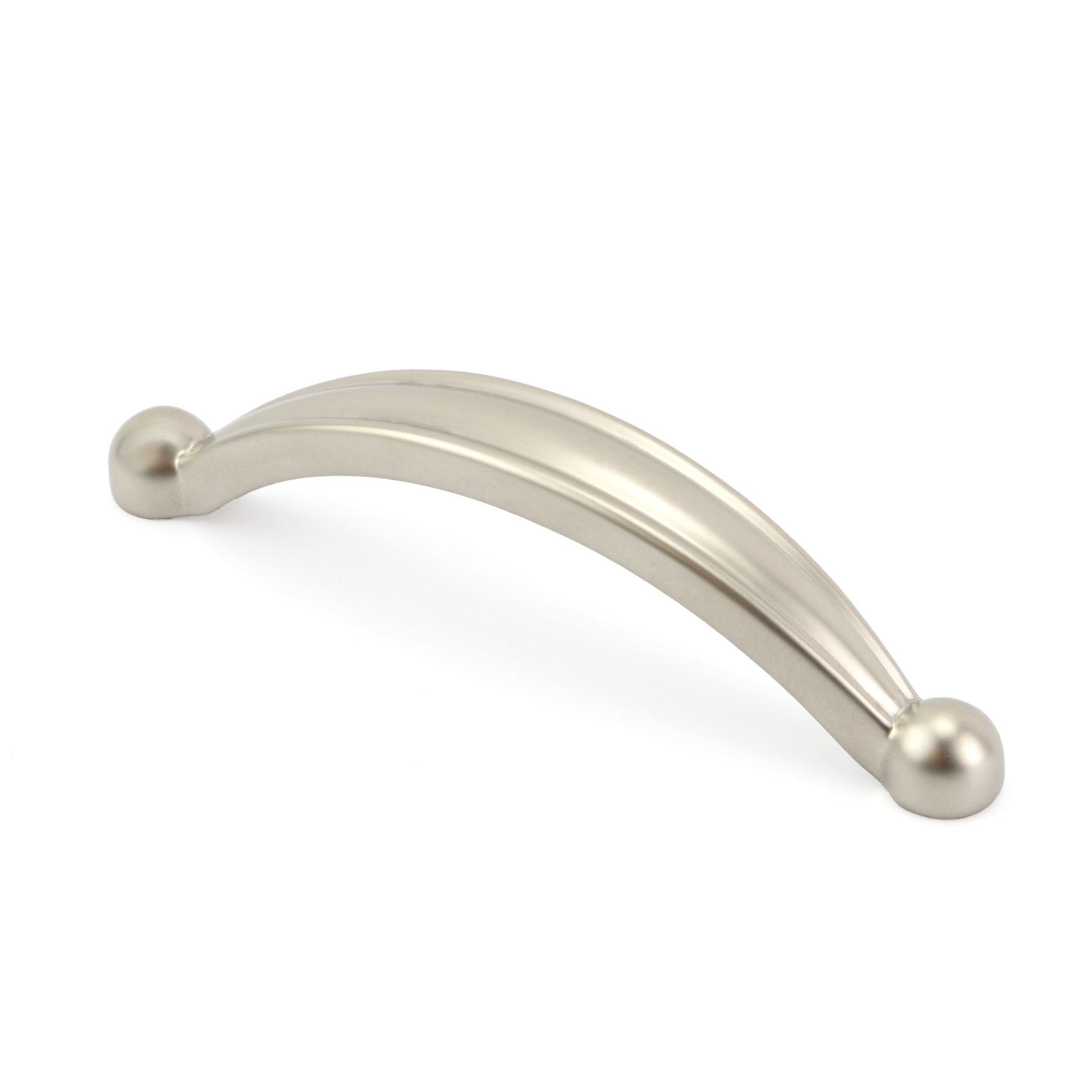 Bogengriff Agata 96 mm Nickel matt stehend auf weißem Hintergrund