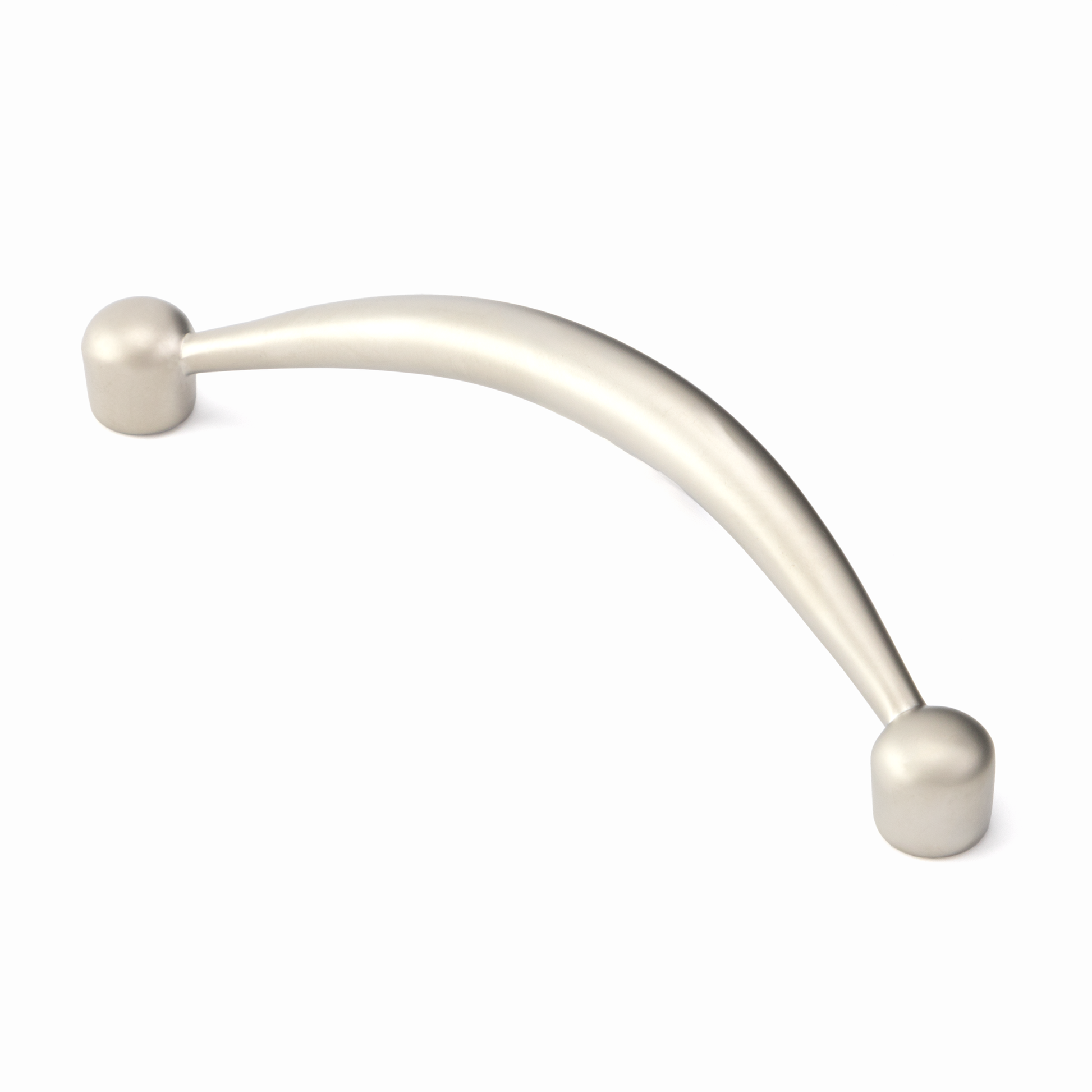 Bügelgriff Shilan 96 mm Nickel matt stehend auf weißem Hintergrund