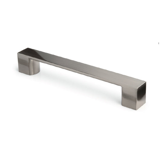 Design-Bügelgriff Jacinta 128 mm in Nickel matt auf weißem Hintergrund