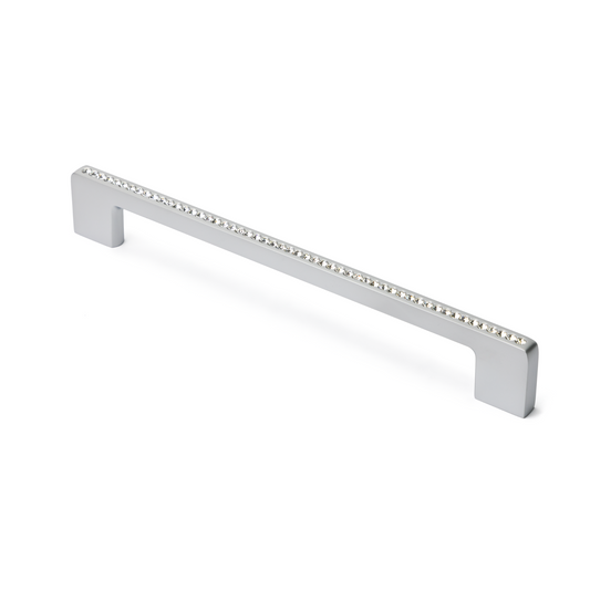 Kristall-Bügelgriff Zehra 192 mm Chrom matt galvanisiert stehend auf weißem Hintergrund