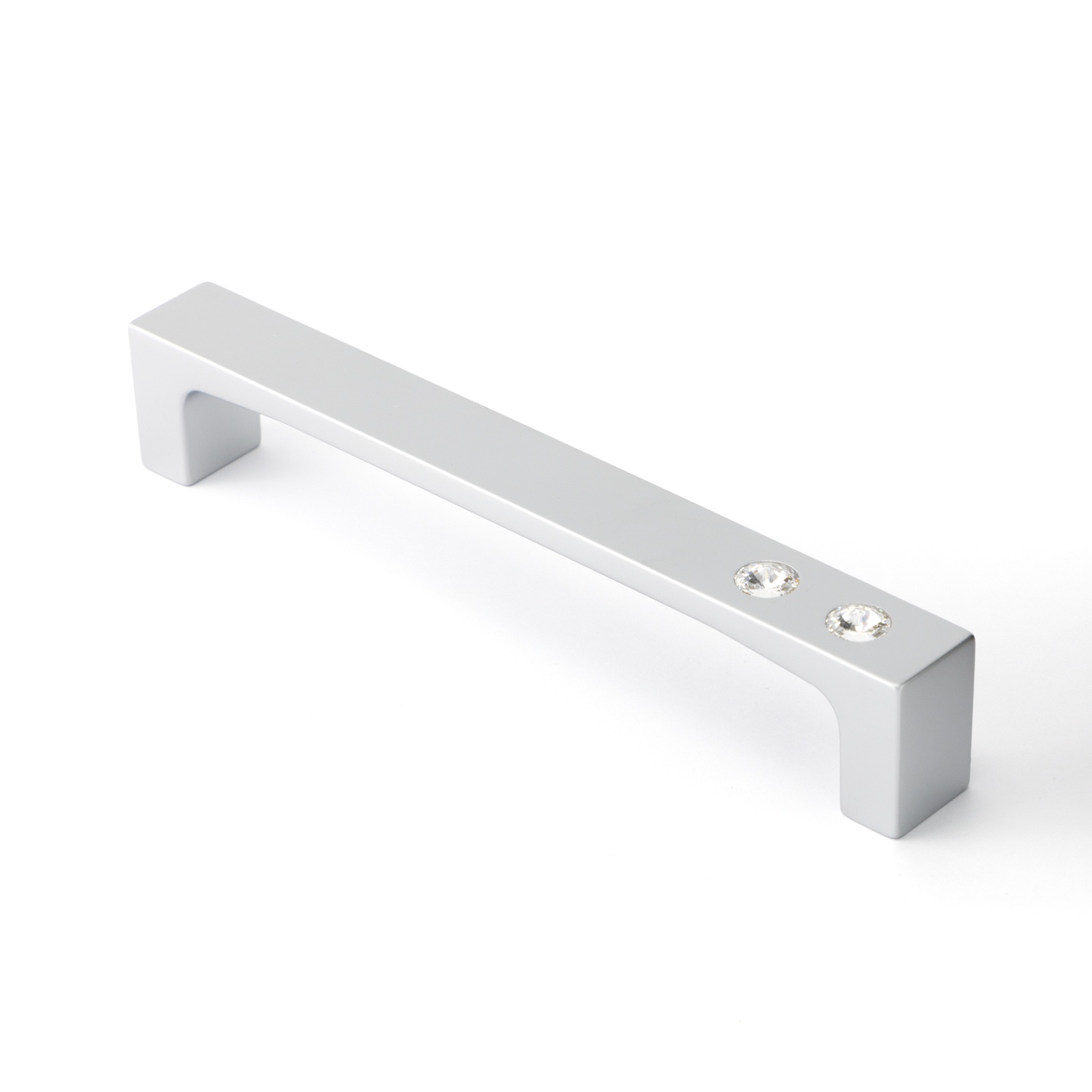 Kristall-Möbelknopf Yoline 128 mm Chrom matt galvanisiert stehend auf weißem Hintergrund