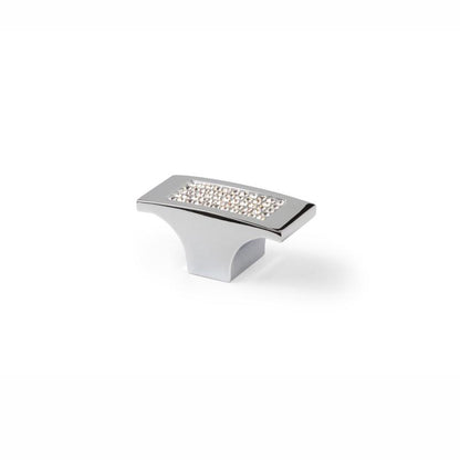 Kristall-Möbelknopf Melis Chrom glänzend galvanisiert auf weißem Hintergrund