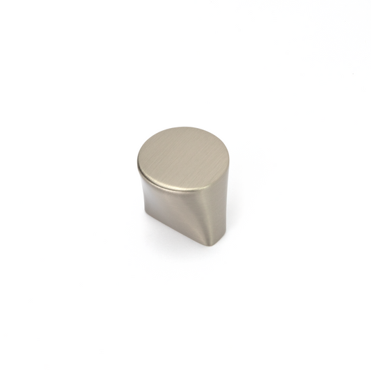 Design-Möbelknopf Lenia 16 mm in Edelstahleffekt auf weißem Hintergrund