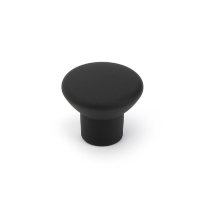 Möbelknopf Hekabe Schwarz matt lackiert stehend auf weißem Hintergrund