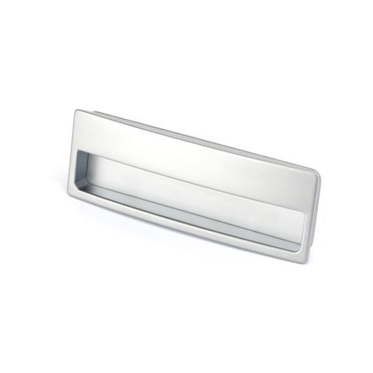 Einlassgriff Ravina 96 mm in Chrom matt galvanisiert Seitenansicht auf weißem Hintergrund
