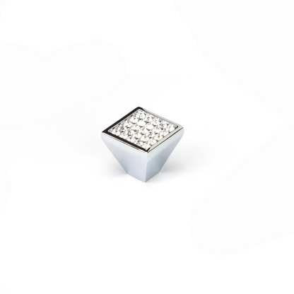 Kristall-Möbelknopf Violaine 20 x 20 mm mit 25 Kristallen in Chrom glänzend galvanisiert stehend auf weißem Hintergrund